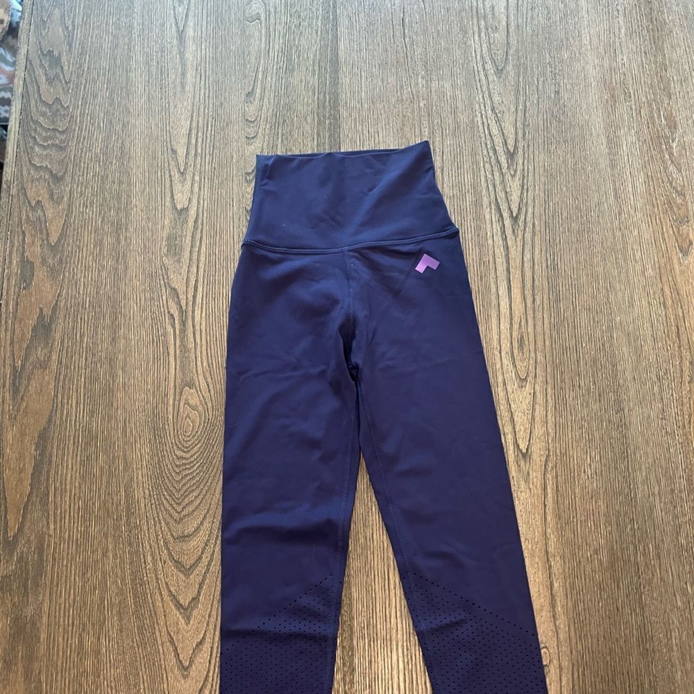 NWOT Tonal Womens Navy Blue High Waist Athletic Leggings Size XS - Picture 3 of 9